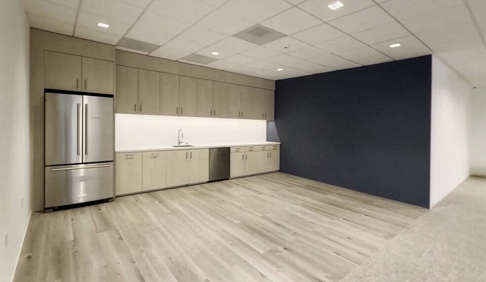More Photos Of 4 Executive Cir, Irvine Office For Lease