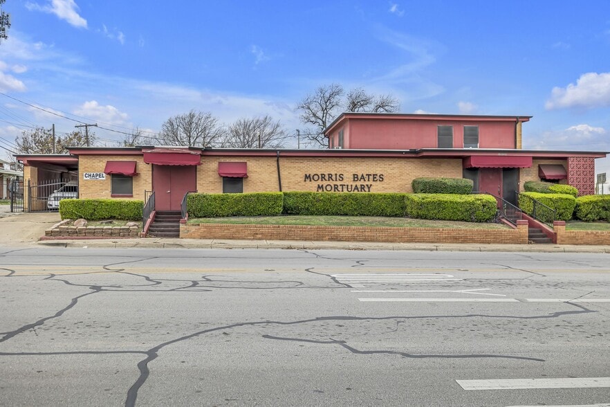 Primary Photo Of 1700 Evans Ave, Fort Worth Funeral Home For Sale