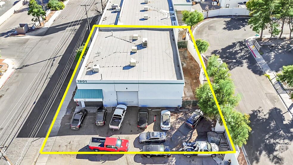 More Photos Of 1901 Losee Rd, North Las Vegas Warehouse For Lease