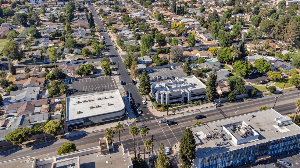 More Photos Of 18251 Roscoe Blvd, Northridge Medical For Lease