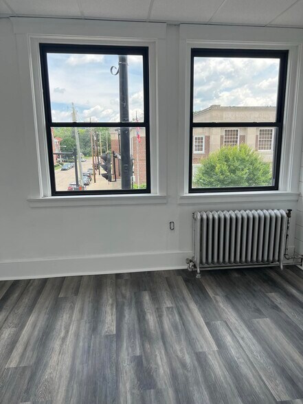 More Photos Of 251 E Main St, Batavia Office For Sale