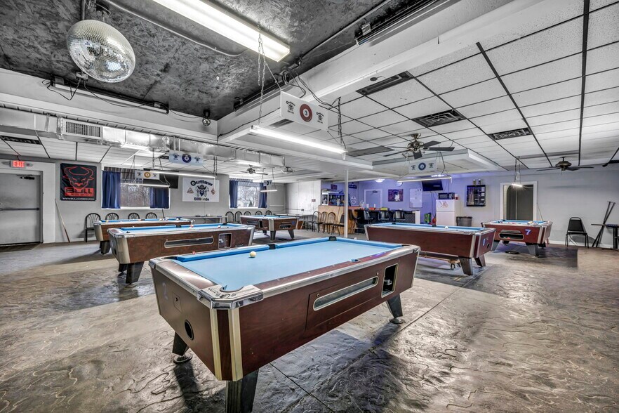 More Photos Of 5348 E Lake Rd, Sheffield Lake Restaurant For Sale