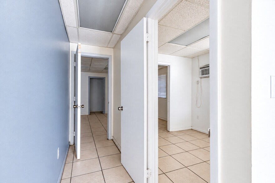 More Photos Of 1921-1959 NE 153rd St, North Miami Beach Warehouse For Sale