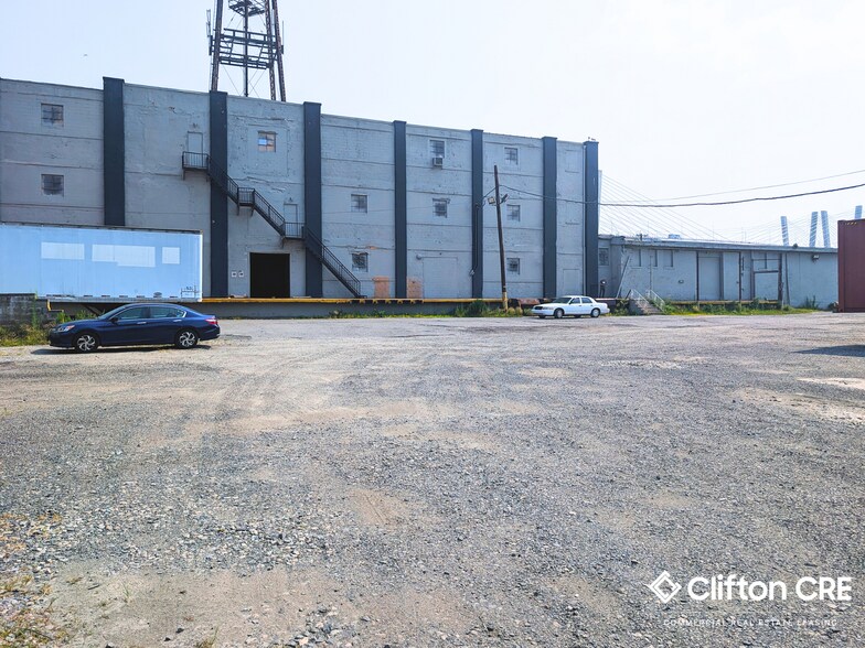 More Photos Of 735 S Front st, Elizabeth Warehouse For Lease