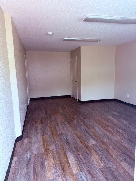 More Photos Of 2260 Dickinson Ave, Dickinson Warehouse For Lease