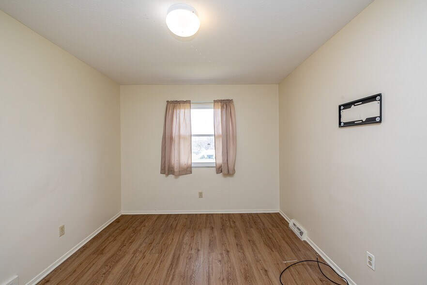 More Photos Of 7997 Wesley Dr, Strongsville Apartments For Sale