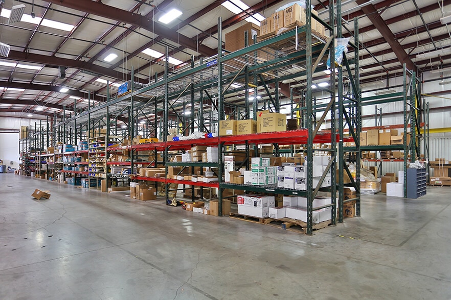 More Photos Of 1209-1215 N FM 3083 Rd E, Conroe Warehouse For Lease