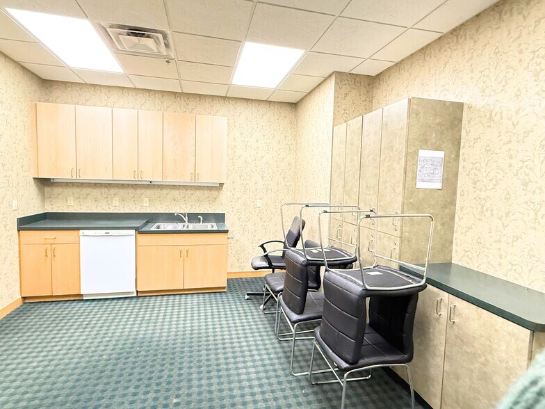More Photos Of 3515 Coolidge Rd, East Lansing Medical For Lease