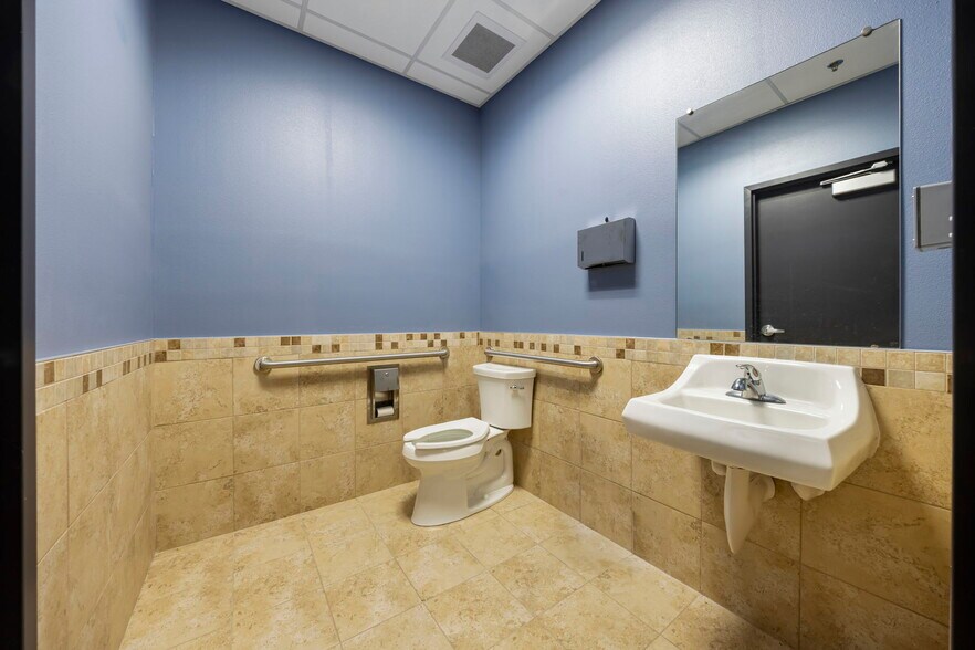 More Photos Of 23607 US HWY 27, Lake Wales Medical For Lease