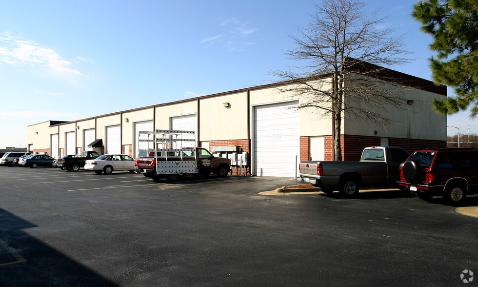 More Photos Of 544 Central Dr, Virginia Beach Light Manufacturing For Lease