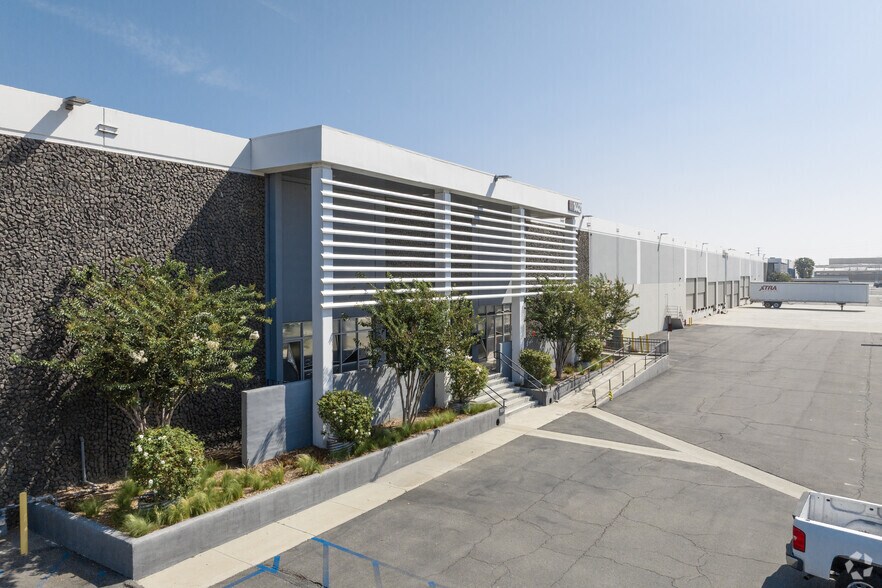 More Photos Of 14421-14441 Bonelli St, City of Industry Warehouse For Lease