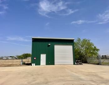 More Photos Of 6889 US-281, Pleasanton Land For Sale