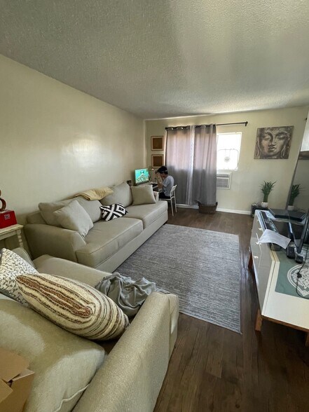 More Photos Of 2024 E Whiting Ave, Fullerton Apartments For Sale