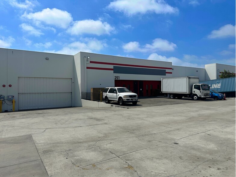 More Photos Of 241-317 E Redondo Beach Blvd, Gardena Unknown For Lease