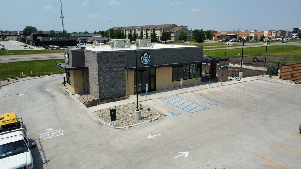 More Photos Of 4675 Washington St, Grand Forks Restaurant For Sale