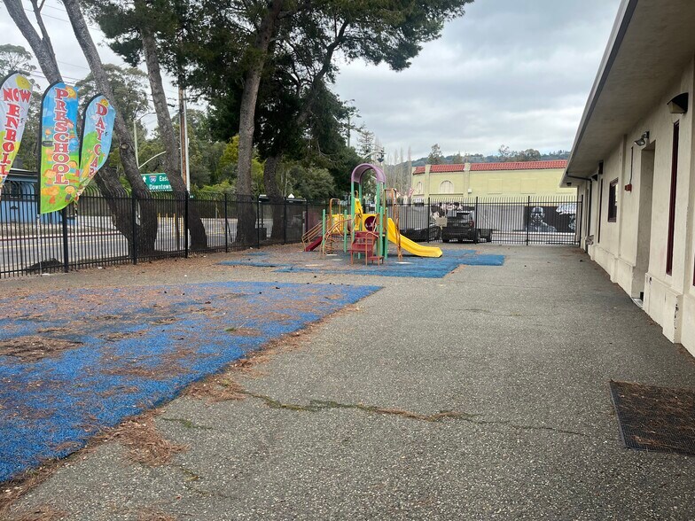 More Photos Of 5909 Camden St, Oakland Daycare Center For Sale