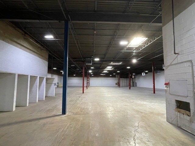 More Photos Of 1175 Central Ave, University Park Manufacturing For Lease