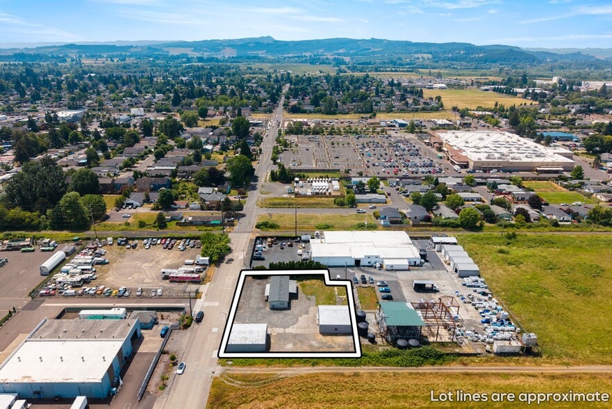 More Photos Of 547 N 4th Ave, Cornelius Warehouse For Lease