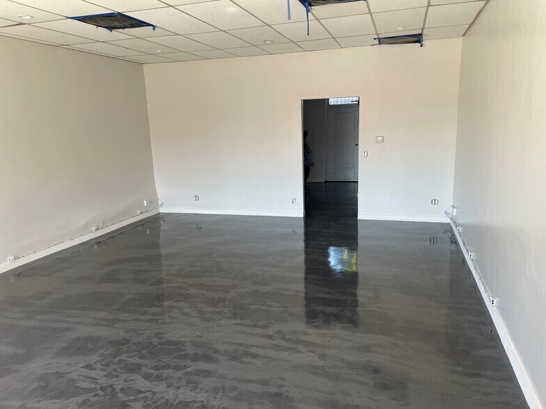 More Photos Of 400-406 S Glenoaks Blvd, Burbank Storefront Retail Office For Lease
