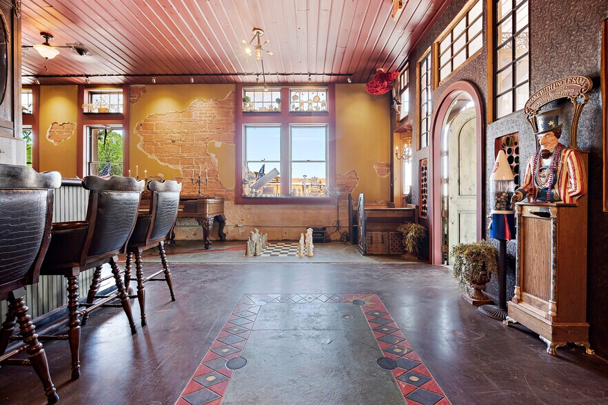 More Photos Of 103 S 6th St, Brownfield Restaurant For Sale