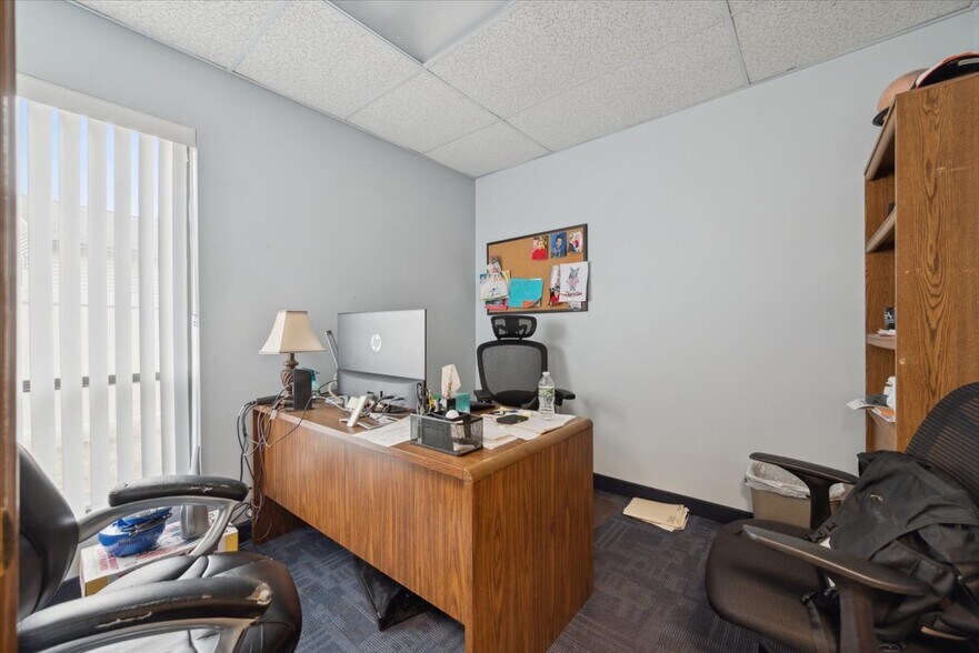 More Photos Of 495 Union Ave, Middlesex Medical For Sale