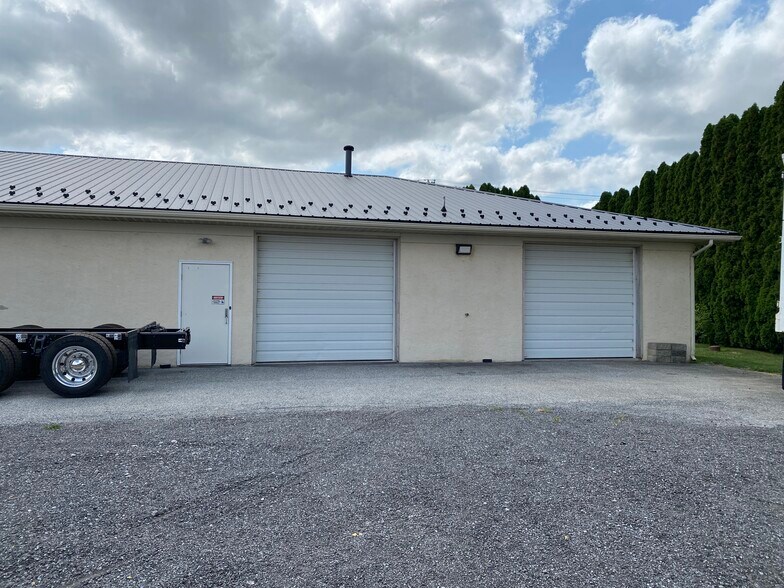 More Photos Of 1175 Gap Newport Pike, Cochranville Office For Lease
