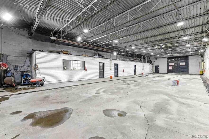 More Photos Of 27990 Wick Rd, Romulus Manufacturing For Sale