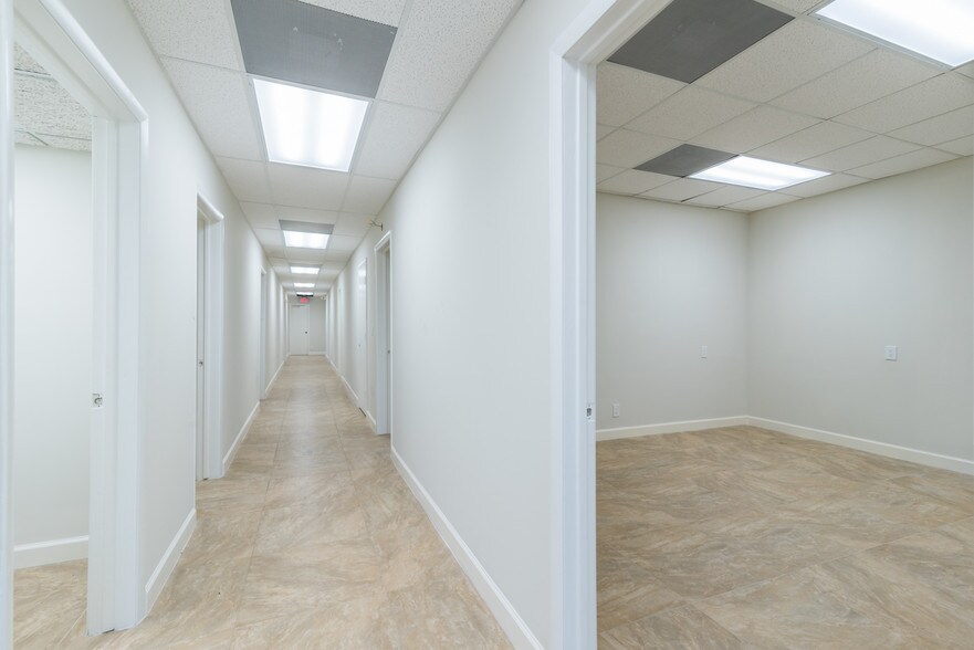 More Photos Of 3035 E Commercial Blvd, Fort Lauderdale Medical For Sale