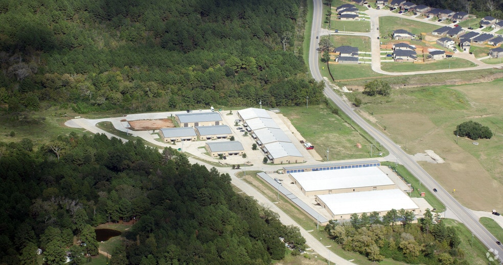 More Photos Of 15349 Summit Park Dr, Montgomery Unknown For Lease