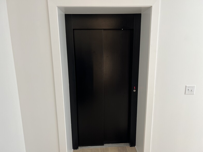 More Photos Of 1017 12th Ave S, Nashville Apartments For Sale