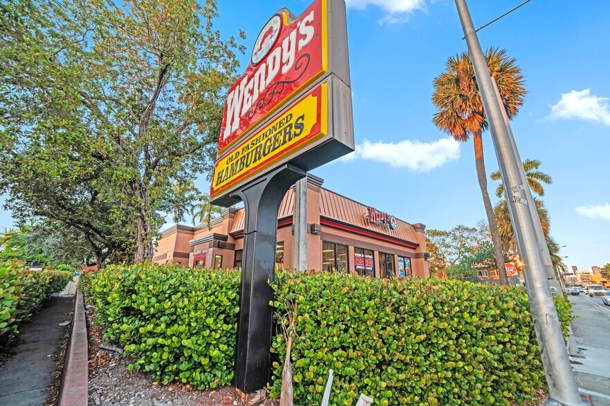 More Photos Of 1515 NW 7th St, Miami Freestanding For Lease