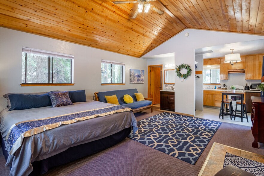 More Photos Of 500 Dodge Ridge Rd, Pinecrest Hotel For Sale