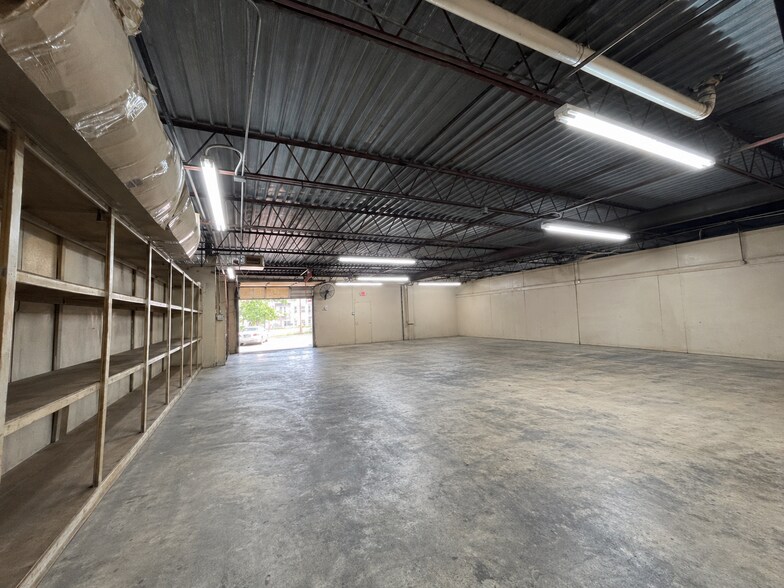 More Photos Of 820 Shelby Ln, Austin Warehouse For Lease