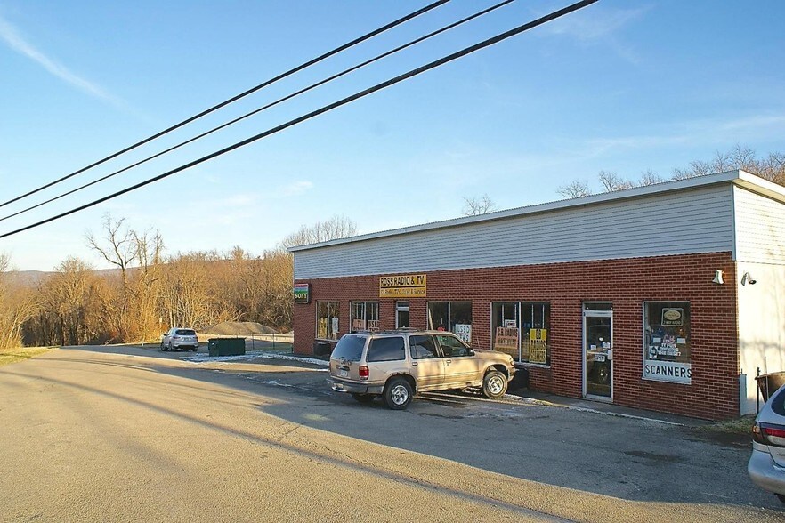 More Photos Of 550 Connellsville St, Uniontown Storefront For Sale
