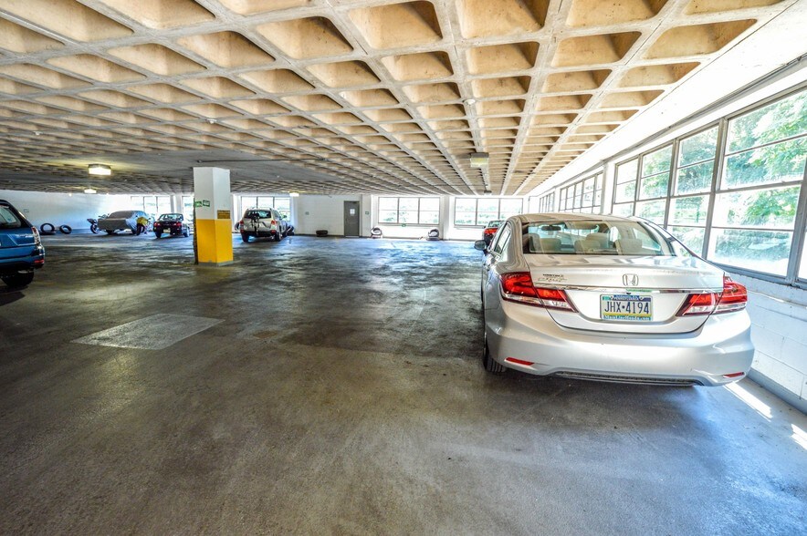 More Photos Of 1062 E Lancaster Ave, Bryn Mawr Apartments For Lease