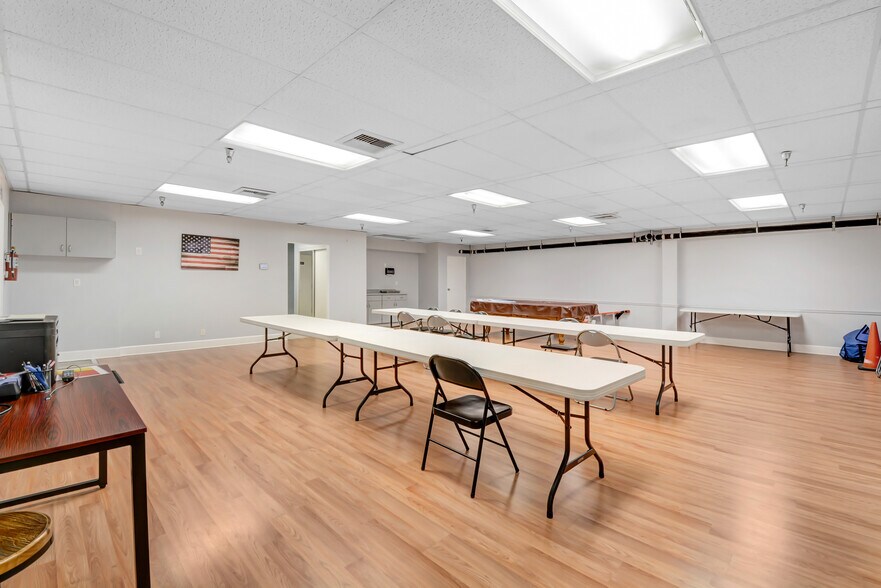 More Photos Of 401 W 4th St, San Bernardino Bank For Sale