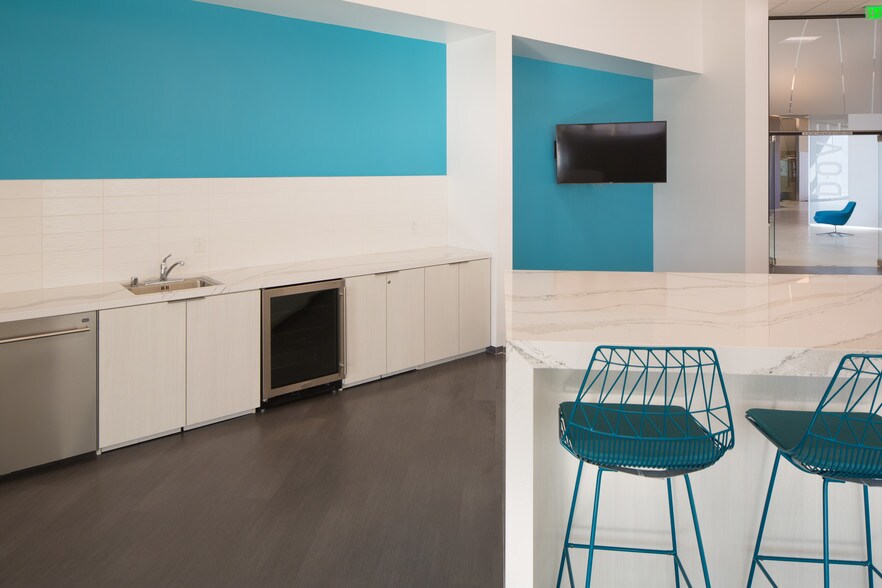 More Photos Of 1301 Dove St, Newport Beach Office For Lease