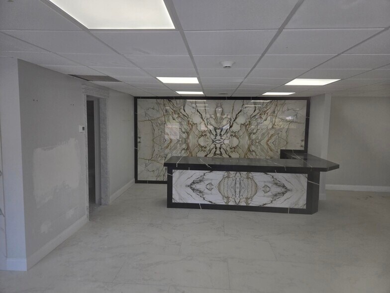 More Photos Of 3-11 Turnpike Rd, Southborough Storefront Retail Office For Lease