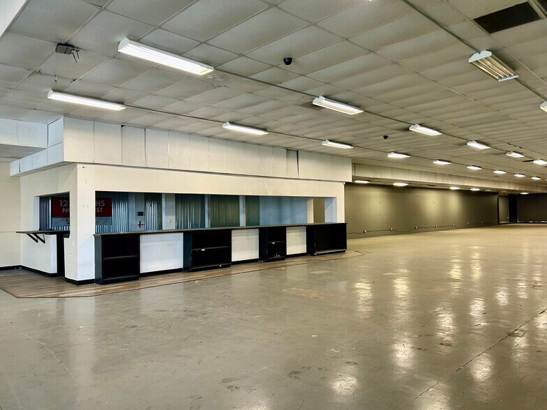 More Photos Of 1021 McHenry Ave, Modesto General Retail For Sale