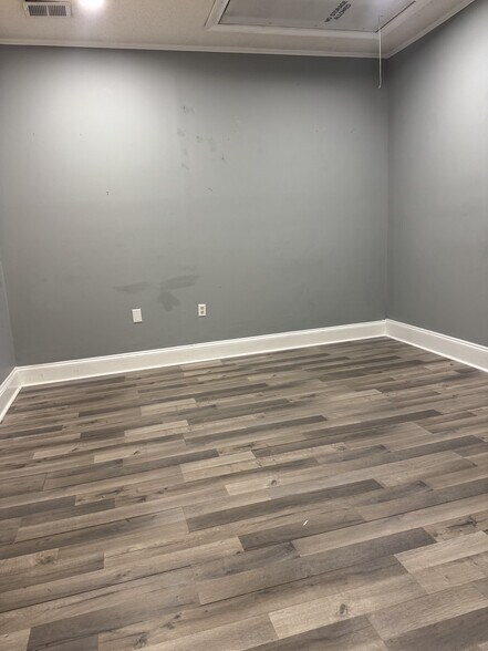 More Photos Of 148-154 Valley Hill Rd SW, Riverdale General Retail For Lease