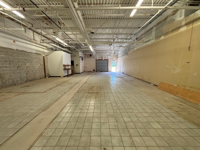 More Photos Of 1103-1225 W State Blvd, Fort Wayne Storefront For Lease