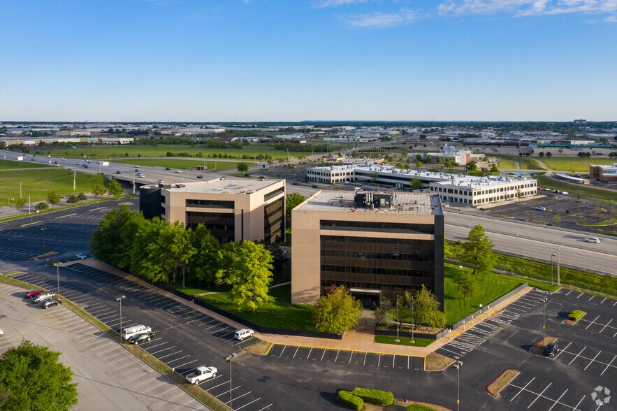 More Photos Of 4606 S Garnett Rd, Tulsa Unknown For Lease