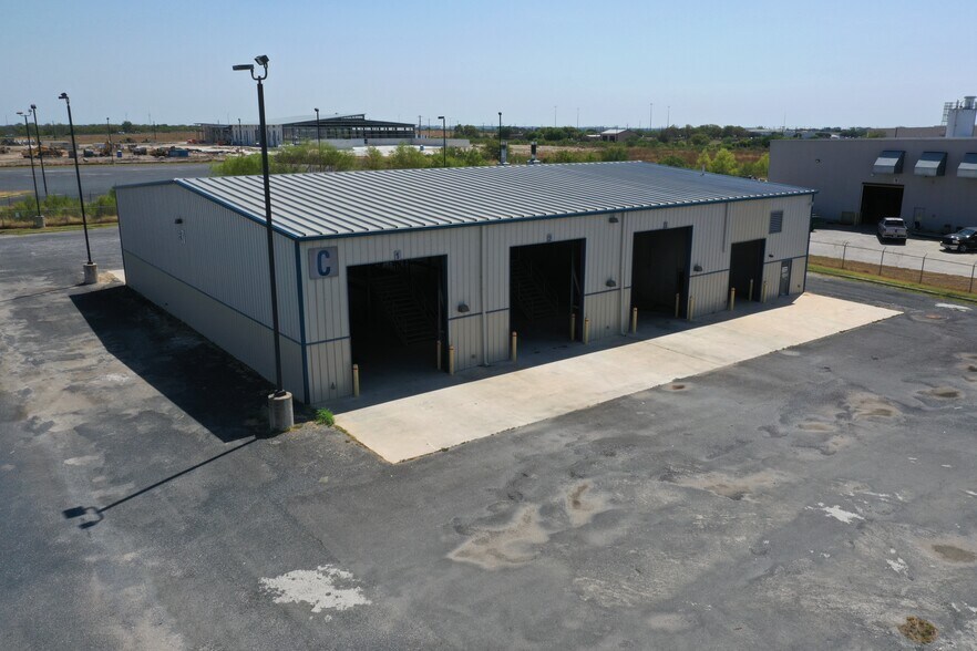 More Photos Of 10310 Fischer Rd, Von Ormy Manufacturing For Sale