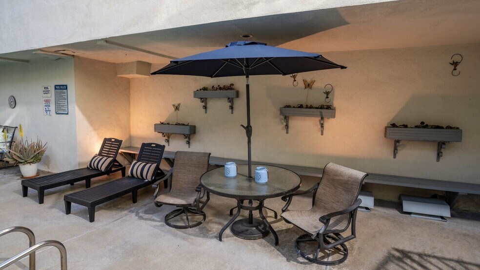 More Photos Of 11175 Huston St, North Hollywood Apartments For Sale