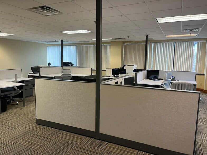 More Photos Of 4500 Brooktree Rd, Wexford Medical For Lease