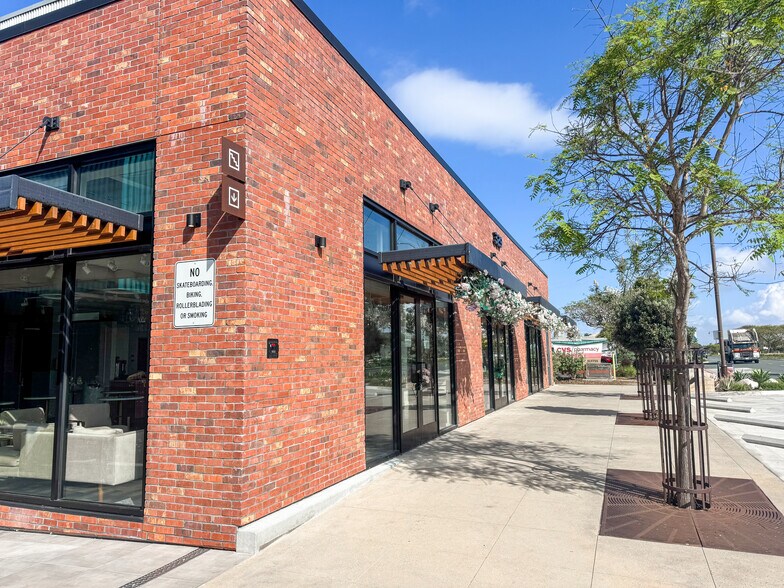 More Photos Of 329 S Highway 101, Solana Beach Apartments For Lease