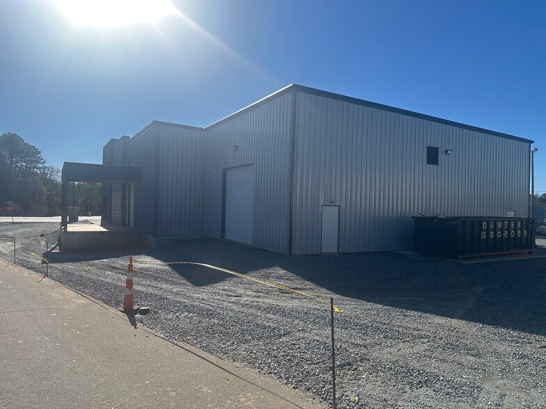 More Photos Of 9108 Warren H Abernathy Hwy, Spartanburg Light Manufacturing For Lease