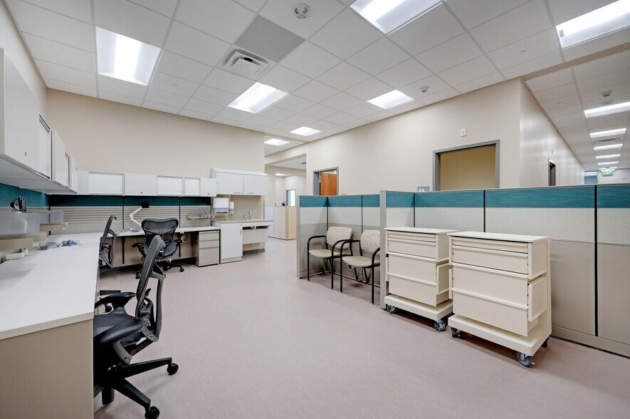 More Photos Of 3610-3626 West Ave, San Antonio Office For Sale