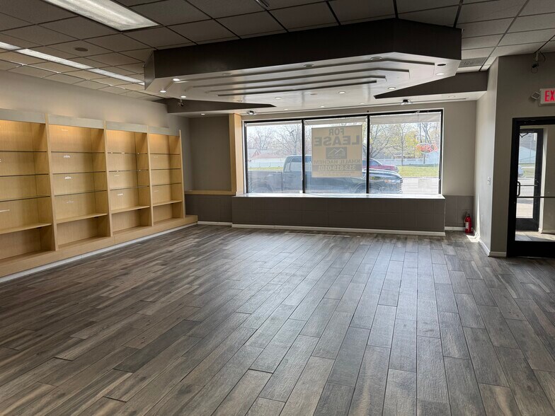 More Photos Of 2020 N Telegraph Rd, Dearborn Storefront For Lease