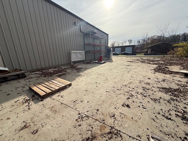 More Photos Of 4007 Bach Buxton Rd, Amelia Warehouse For Lease